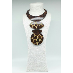 Collier motif girafe
